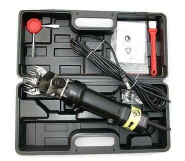 el uz yuyan moyka: Qoyun qirxan yeni keyfiyyətli — 1