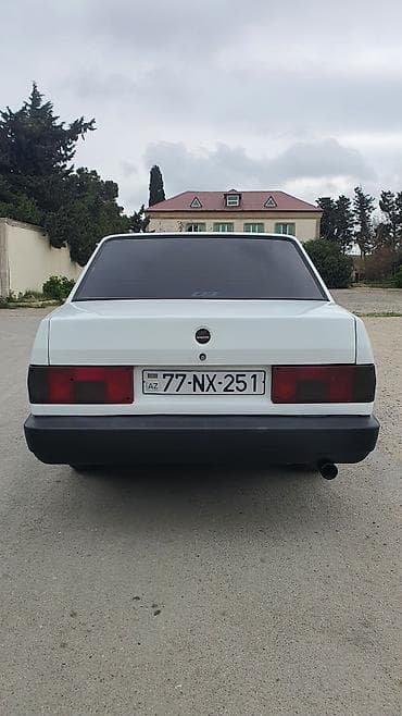 moped 49 cc: Tofaş Şahin sedan Xüsusiyyətlər: - Kuzov: 4 qapılı sedan, ağ rəng - — 2