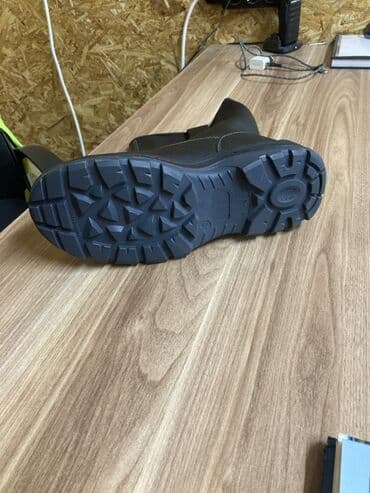 batinka modelleri: Məhsul: İşçi çəkməsi (qara, uzun boğaz) Təsvir: - Material: qalın — 3