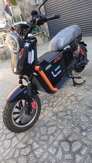 en ucuz elektrikli scooter: Elektrik skuter/moped - Dizayn: Qara korpus, narıncı çərçivə — 7