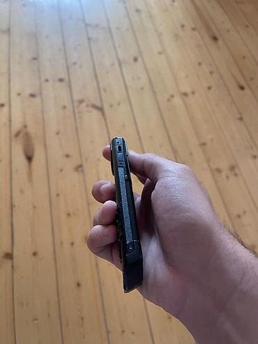 vertular: Vertu 4 GB, rəng - Qara, Düyməli — 7