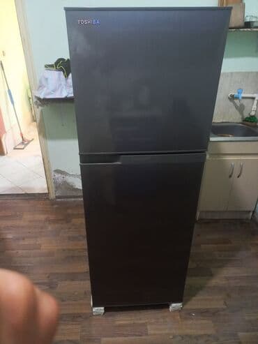 ikinci el xaladenik: 2 двери Toshiba Холодильник Продажа, цвет - Черный — 1