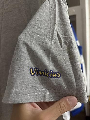 geyım: Məhsul: Rio 2016 rəsmi Olimpiya T‑şörtü – “Vinicius” maskotu temalı - — 4