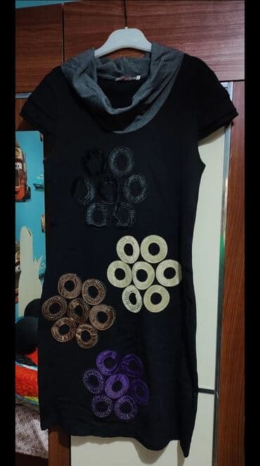 детские платья с длинным рукавом: Platyalar herbiri 5 manata satllr 38 razmerdi — 2