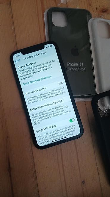 ipone quba: IPhone 11, Qara — 2