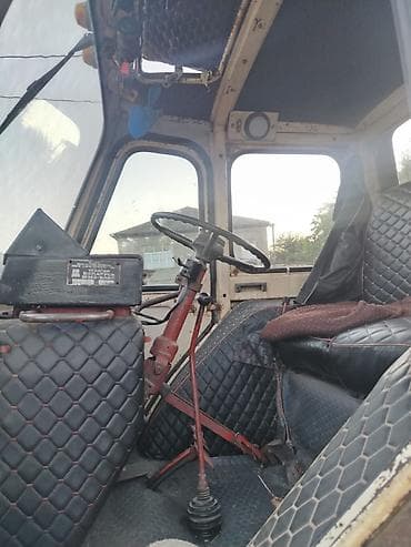 sud ceni: UMZ traktor satılır. - Qiymət: 8000 (təcili) - Heç bir problem yoxdur — 8