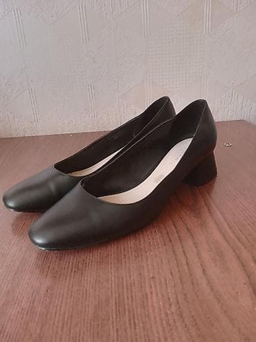 ayaqab: Tuflilər, Charles&Keith, Ölçü: 40, İşlənmiş — 3