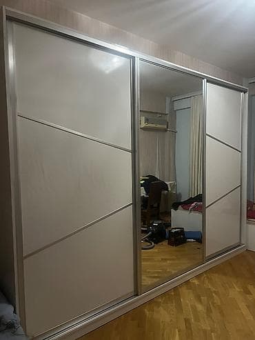 İşlənmiş, 3 qapılı, Güzgülü, Ağ, Digər material, Kupe, Düz dolab