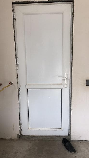 qapi ve pencere: Qapilar her biri 100 manat peknec - Material: Ağ rəngli PVC profil - — 5