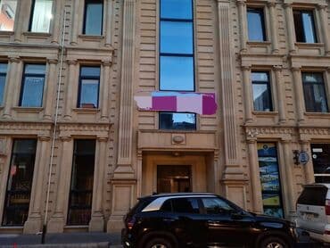 офис: 320 kv, ofis kimi icareye verilir. 3 mertebeli obyektdi biznes — 2