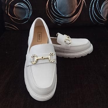 mirvari reng: Ağ rəngli qadın loaferləri - Üst material: hamar süni dəri - Ön — 2