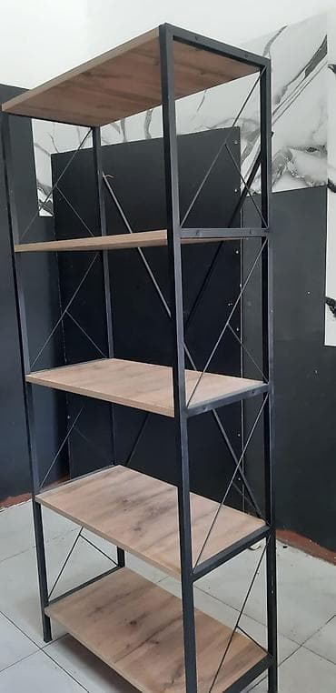 kalonka polkasi: Kitab rəfi, Düz — 1