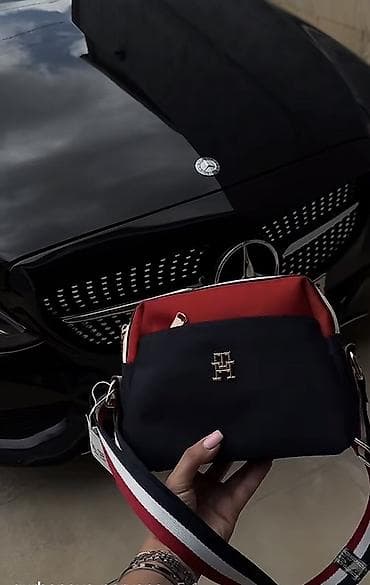 sumkalar 2023: Çiyin çantası, Tommy Hilfiger, Yeni — 1