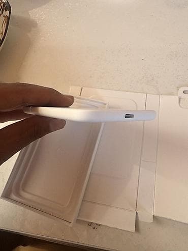 mp3 calar: Apple iPhone Air MagSafe Battery – USB‑C Xüsusiyyətlər: - MagSafe — 3