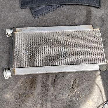 ikinci el radiatorlar: Leksuz RX 300 Tayota Haryer pecin radiyatoru islekdi — 3