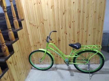 Şəhər gəzintiləri üçün rahat klassik velosiped - Rəng: parlaq yaşıl -