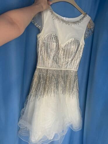 Cemi 1 defe geyilib, uzunluğu dizden gelir,realda çox gözeldir