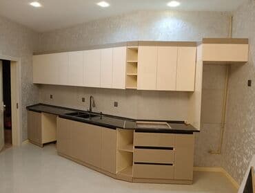 профессиональная чистка мебели: Кухонный гарнитур на заказ, Самозакрывающие петли, Ламинат простой, Нет кредита, Бесплатная доставка — 1