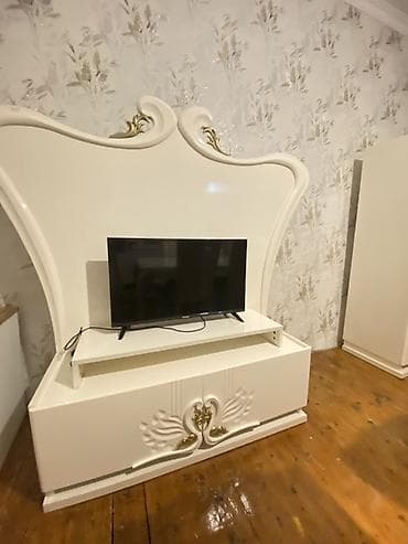 divar rəf: Düz TV altlığı, Polkalı, Laminat — 1