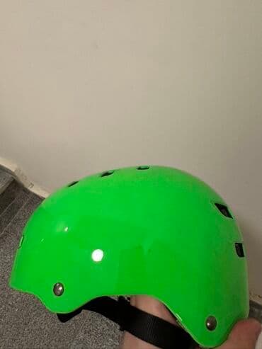 fudbol forması: BELL brendi yaşıl qoruyucu dəbilqə - Rəng: parlaq neon-yaşıl – yüksək — 3