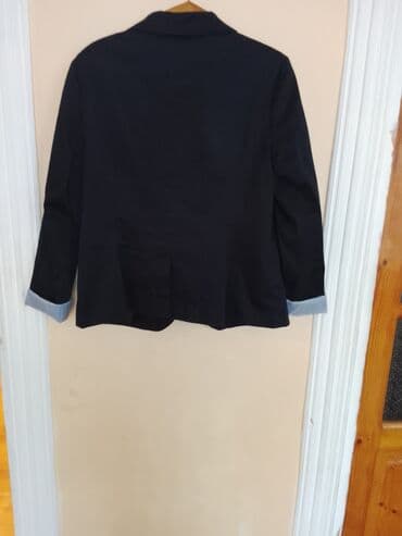 İdman geyimləri: Tecılı satılır — 2