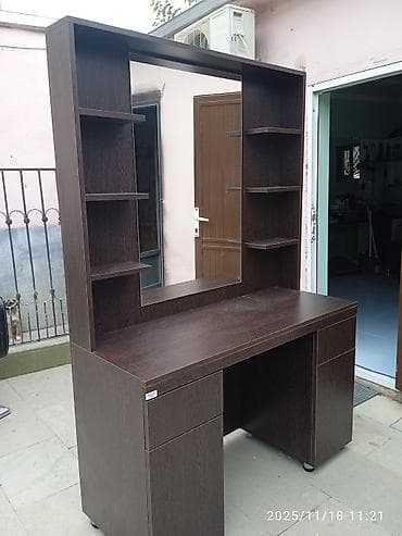 fen turbo: Salon üçün vizaj/berber masası – güzgülü, rəfli, saxlama yerləri ilə — 5