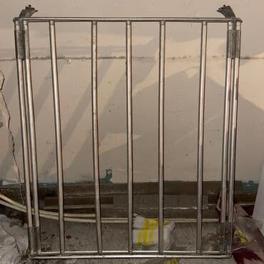 reşotka sifarişi: Metal pəncərə barmaqlığı, metal çubuqlardan hazırlanmışdır. Bu — 1