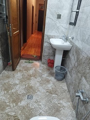 yeni ramanada evler: Satış üçün həyət evi - Tikili: 1 mərtəbəli, mansard pəncərəli ev — 3