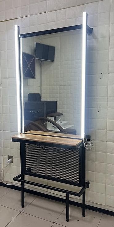 Peşəkar bərbər/salon üçün güzgü stendi - 4 eded İri ölçülü divara lalafo.az -da Peşəkar bərbər/salon üçün güzgü stendi - 4 eded İri ölçülü divara