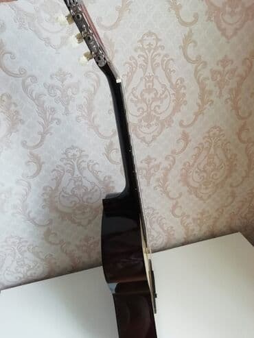 gitara qiymeti: Gitara /гитара/gitar .alinib islenmeyib.tep tezedi.qabida var. 100Azn — 3
