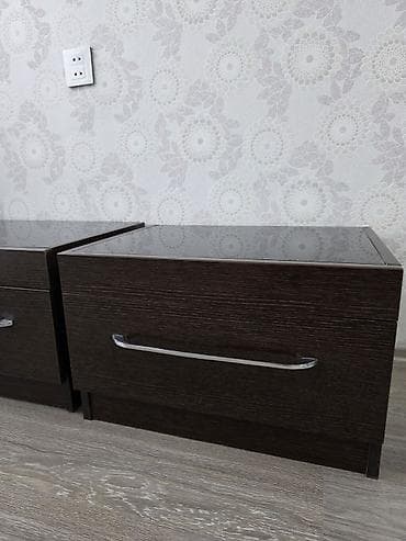 Türkiyə istehsalı yataq otağı mebel dəsti Tərkib: - 2 ədəd tumba