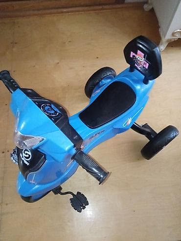Uşaq üçtəkərli velosiped/moped tipi pedallı skuter - Rəng: mavi, qara — 2