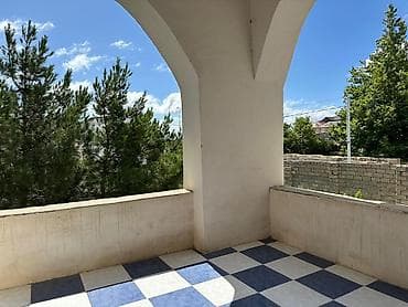 laza kendi: Geniş, işıqlı mənzil – tam mebellə və məişət texnikası ilə - Zal: iki — 9