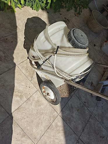 esvicin sprey: Təkərli elektrikli dərmanlama/aparat çəni satılır. Bağ, həyətyanı — 2