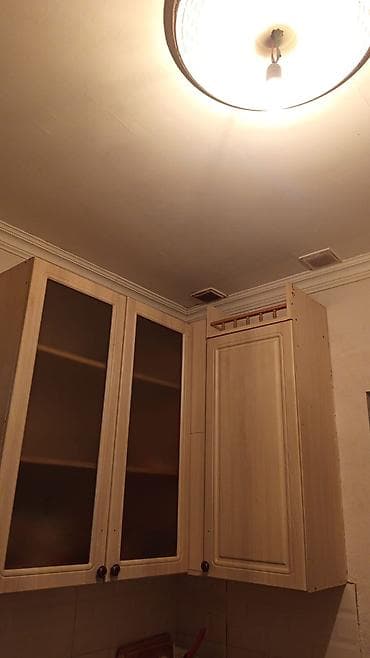 stolu: Mətbəx üçün asma və alt dolab dəsti - Material: ağac teksturasına — 1