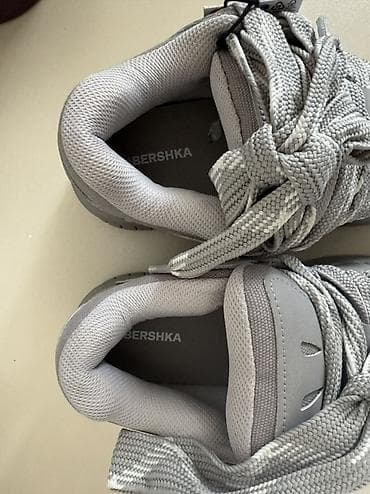 boz krosovkalar qadın üçün: Bershka, Ölçü: 37, rəng - Boz, Yeni — 2