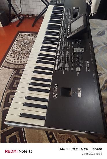 gitara simi: Sintezator, Korg — 3