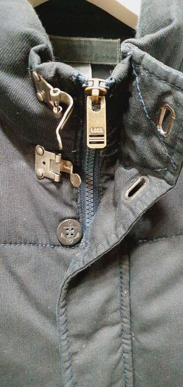 женские спортивные жилеты: H&M firması. M razmer — 3