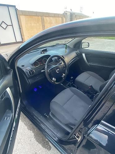 mini traktör satilir: Chevrolet Aveo: 1.4 l | 2011 il 111 km Sedan — 10