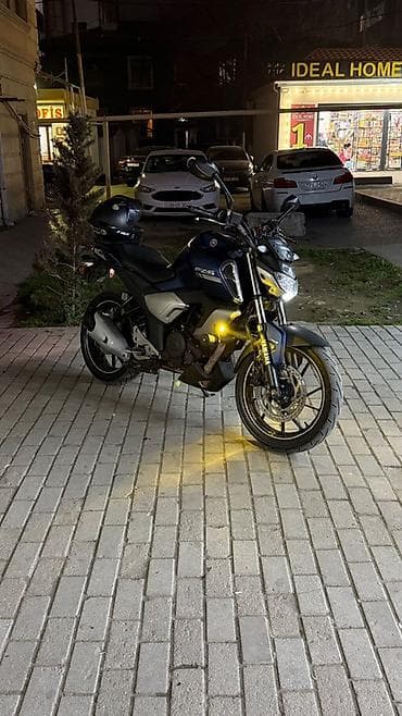 sport oturacaqlar: Yamaha - FZS-Fi (FZ-S), 150 sm3 — 3