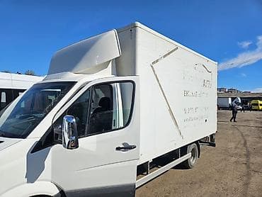 mercedes avtobus: Yükgötürmə üçün qutu kuzovlu yük maşını - Ağ rəngli, tam qapalı “box” — 3