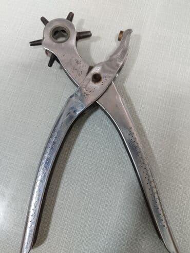 Remendə dəlik açan alət. satılır 15 azn ə lalafo.az -da Remendə dəlik açan alət. satılır 15 azn ə