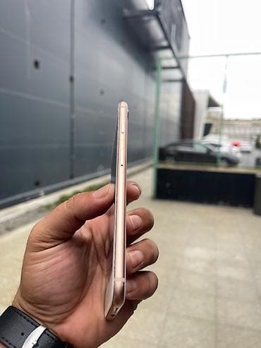 ipod classic 7: IPhone 8 Plus, 64 GB, Qızılı, Barmaq izi, Face ID — 3