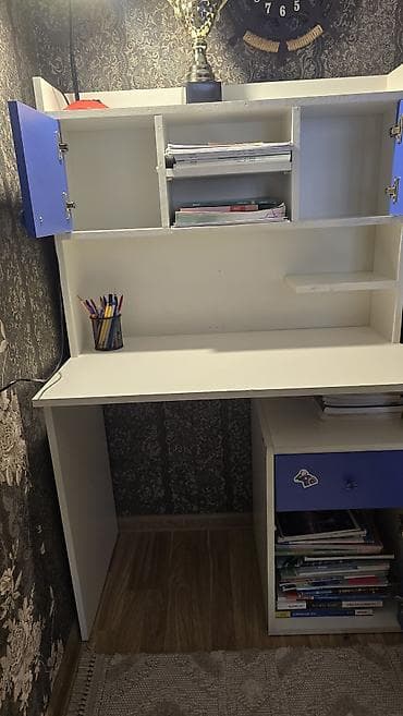 makyaj ucun masa: Oğlan və qız üçün, Siyirməli, Yazı masası, Stulsuz — 1