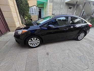 evakuator satisi: Kia Forte sedan - Kuzov: 4 qapılı sedan, qara rəng - Mühərrik və — 2