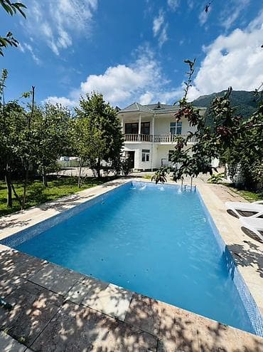 350 kv. m, 10 otaq, Kombi, Qaz, İşıq