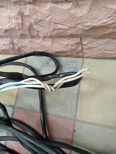 Məhsul: Elektrik kabeli dəsti Təsvir: 40mtr Kabel 3 faza gosulmusdu