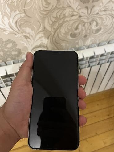 play stadion 2: IPhone 11 Pro Max, 64 GB, Gümüşü, Face ID — 4
