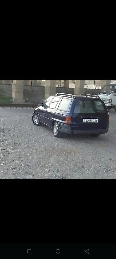 Продажа авто: Opel Astra: 1.6 л | 1995 г. Универсал — 6