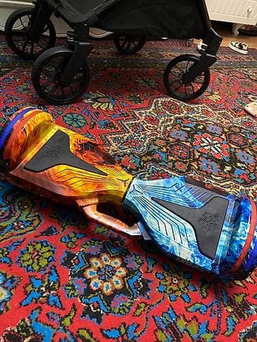 Buz və alov dizaynlı, iki təkərli, özü tarazlaşdıran skuter. İki